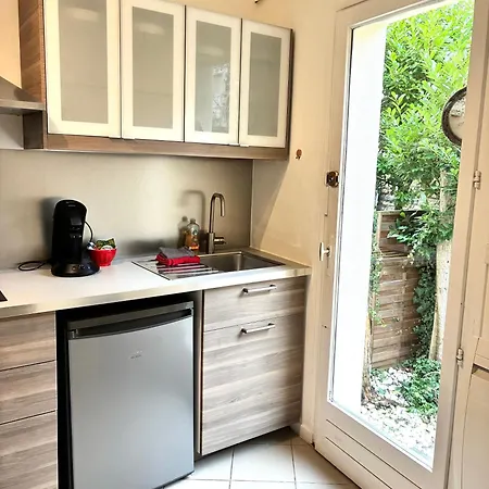 Avec Grande Terrasse Au Coeur Du Centre-ville De Appartement